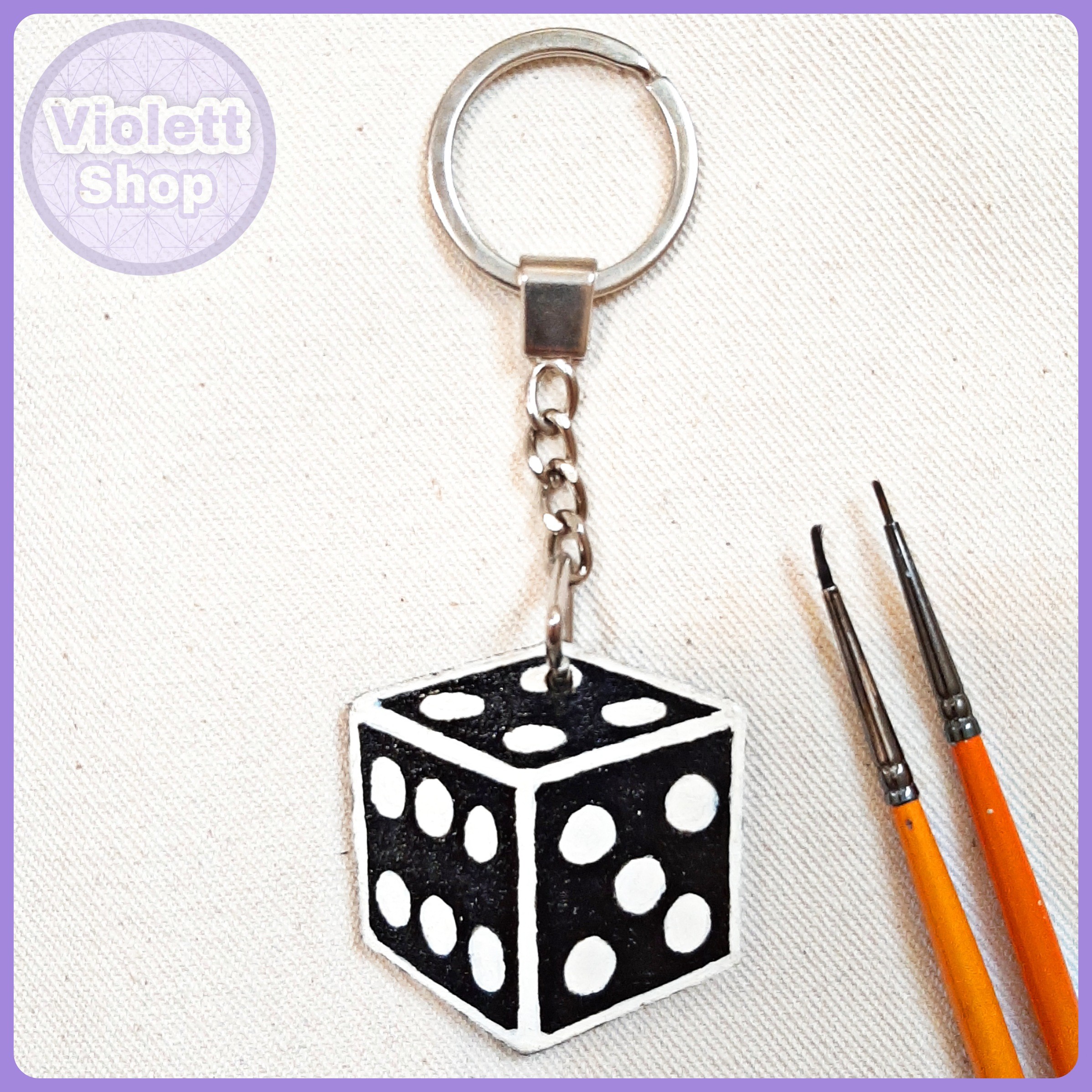 جاکلیدی چوبی طرح تاس بازی 