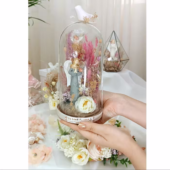 جام گل خشک با مجسمه ی فرشته مادر