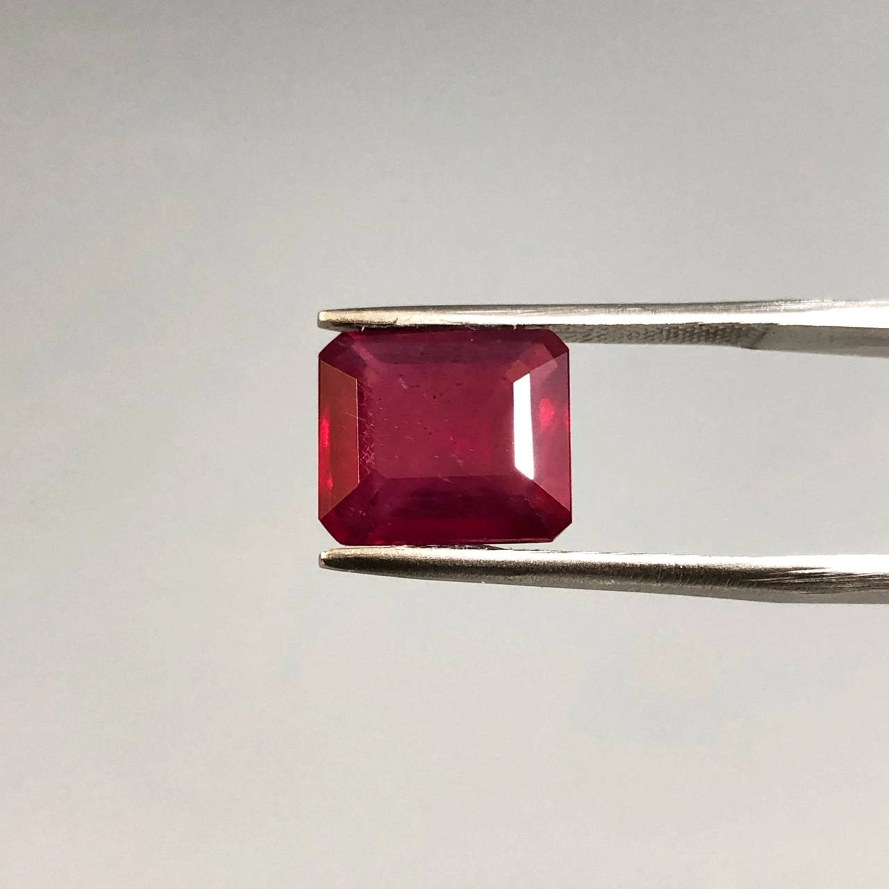 یاقوت معدنی سرخ بهسازی درجه1 250560