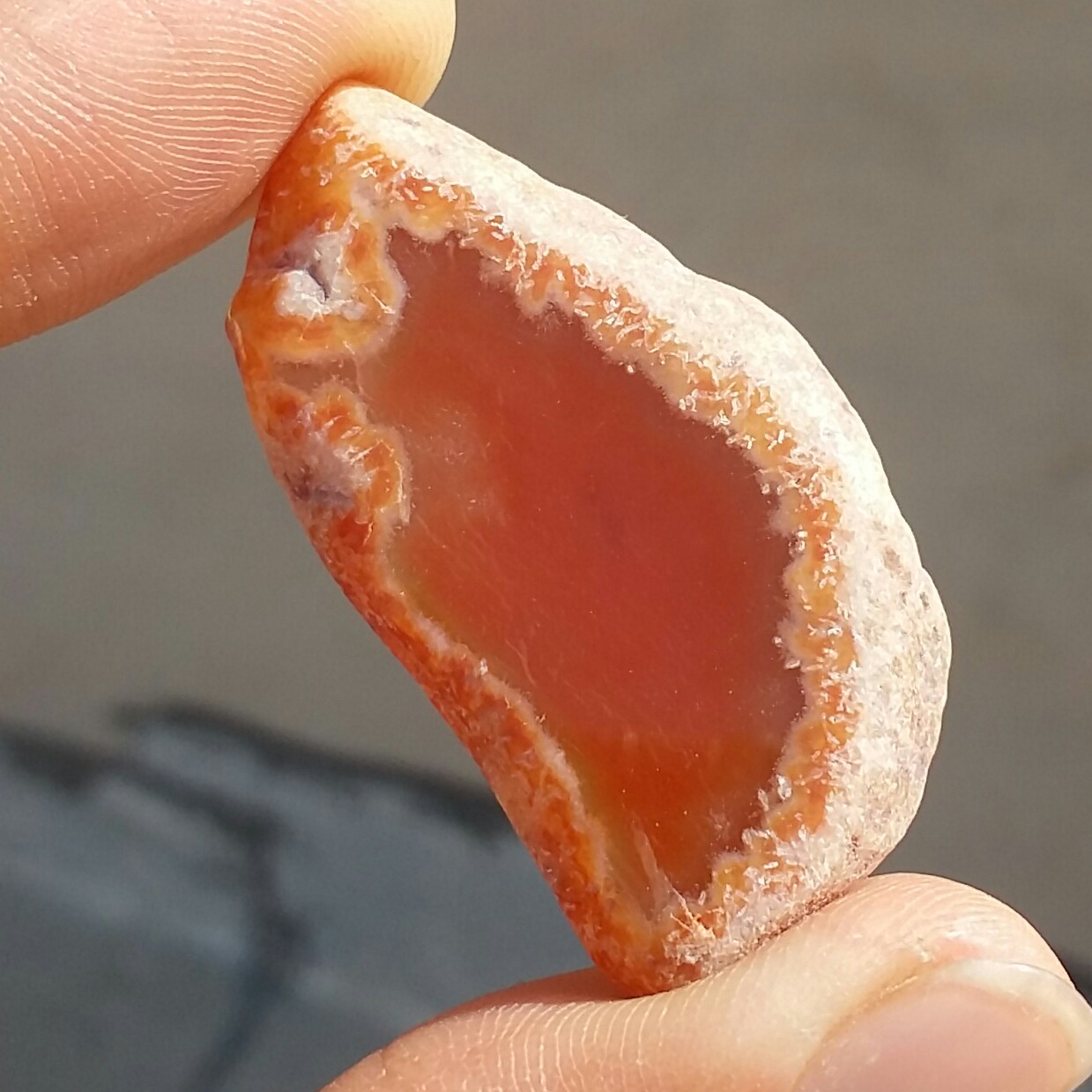 اسلایس سنگ راف عقیق برزیلی مناسب گردنبند گردن آویز رومانتویی بسیار خوش رنگ کد 11708