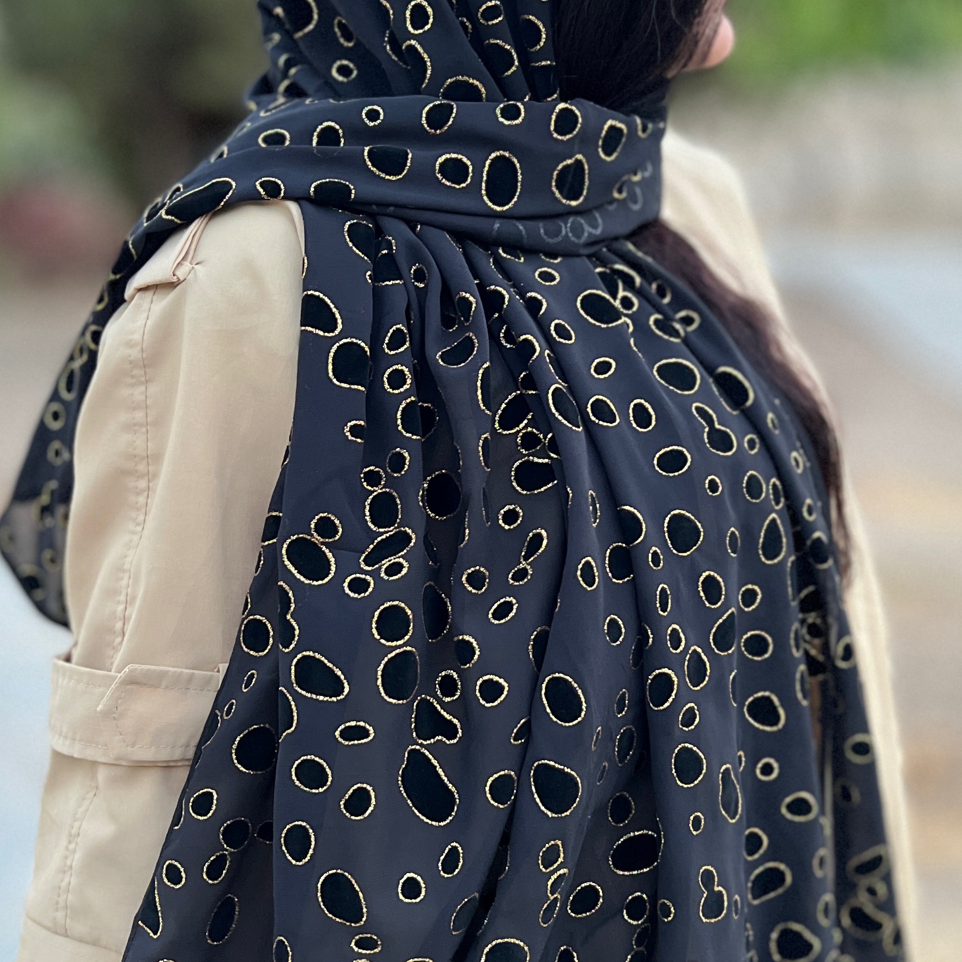 شال مخمل طلا کوب مشکی وارداتی خاص