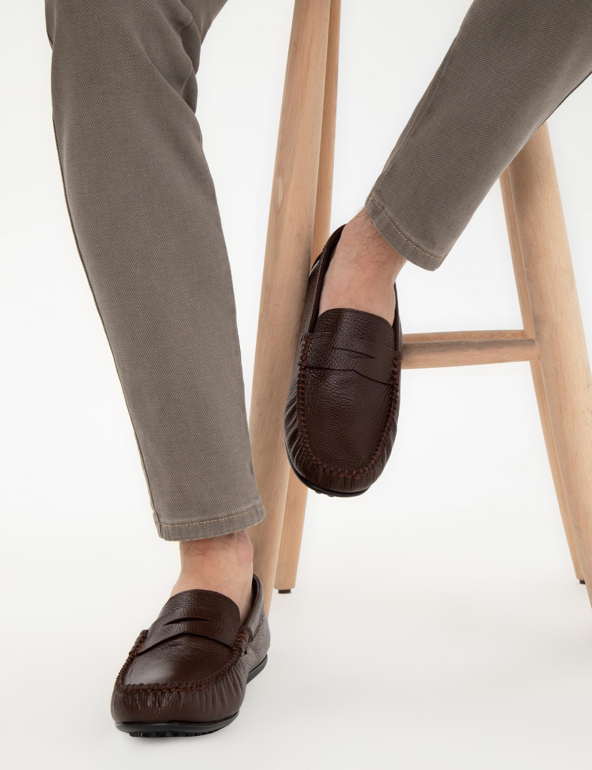 کفش لوفر مردانه قهوه ای پیرکاردین