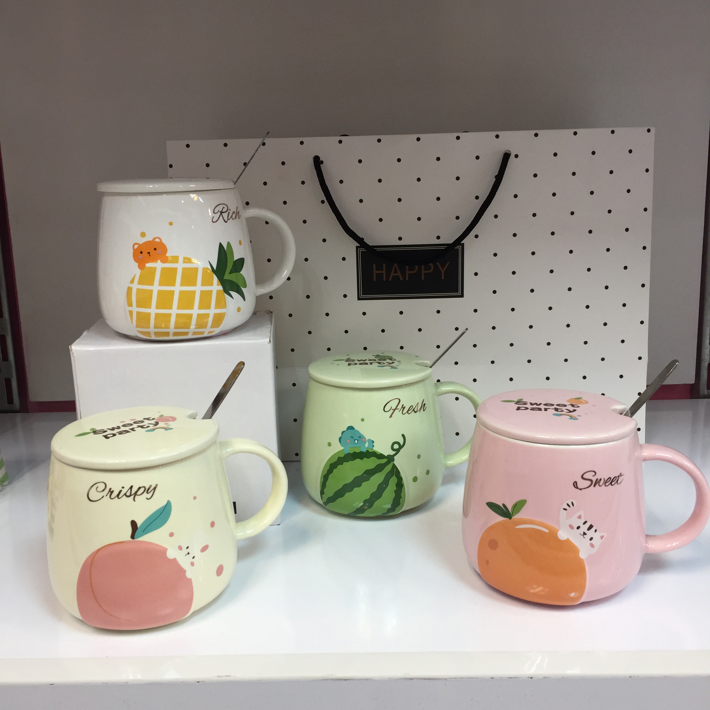 ماگ سرامیکی فانتزی خارجی  میوه ای درب دار 