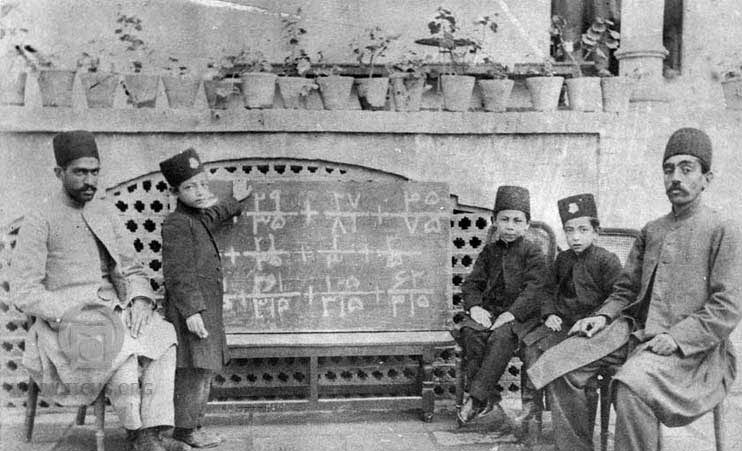 تحقیق بررسی مختصر علل عقب ماندگی تمدن اسلامی ایران در دوره قاجار و پهلوی