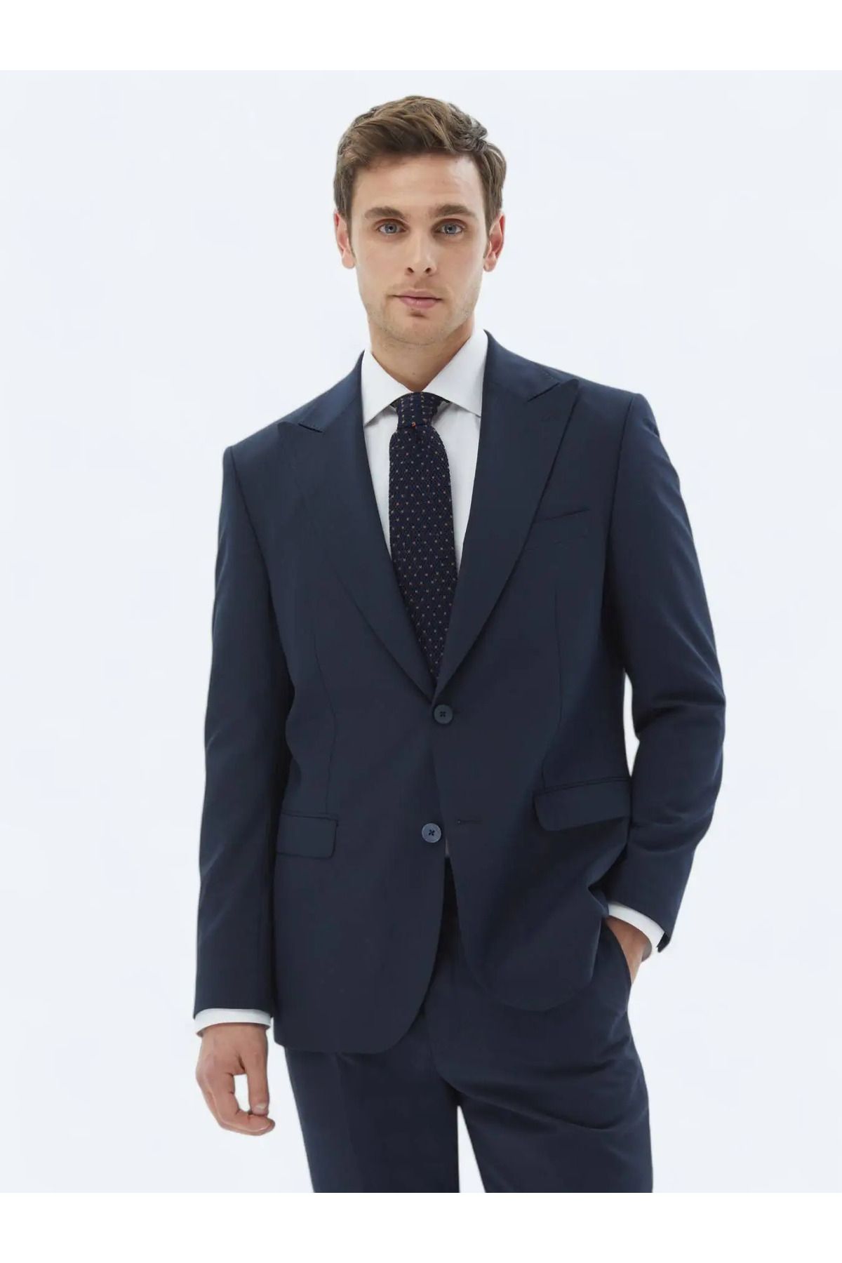 کت وشلوار آبی مردانه و شلوار مناسب راه Kip