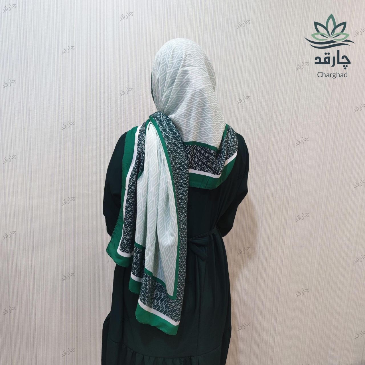 کد508
شال چاپی طرح هندسی