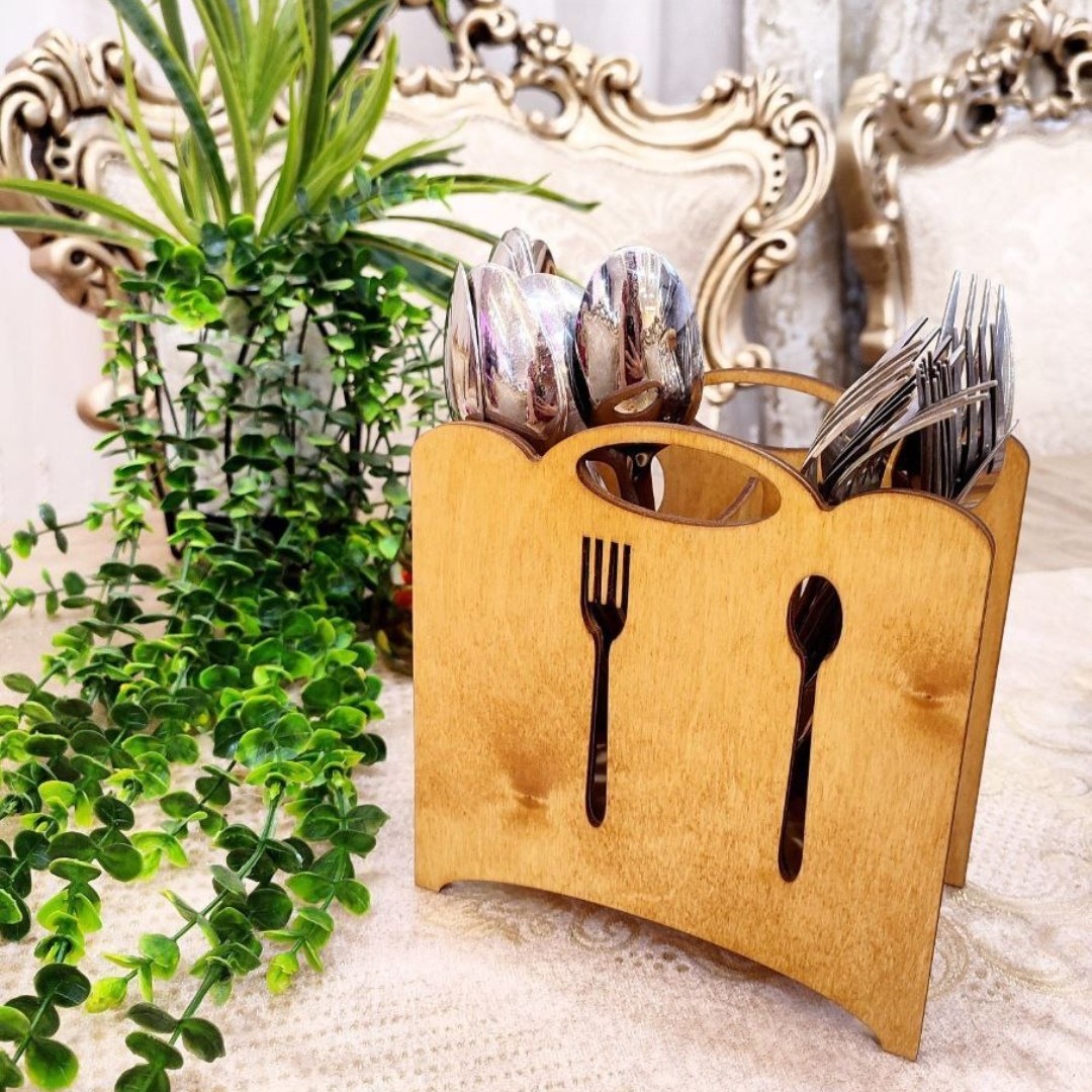 جای قاشق و چنگال دو قلو جنس چوبی با طرحی زیبا و کاربردی