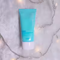 ضدآفتاب ژلی آکوا pure block آپیو 50 میل