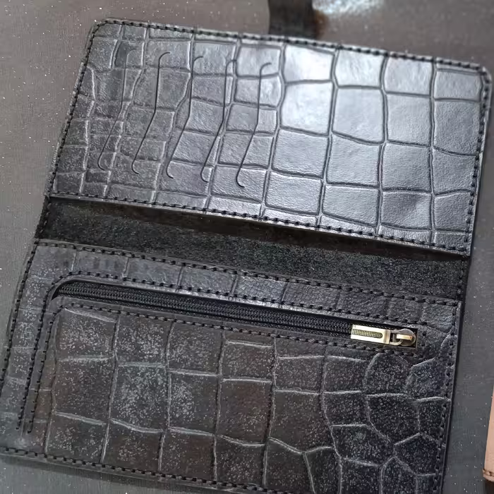 کیف پول چرم  دست دوز دکمه دار