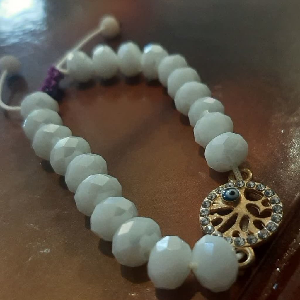 دستبند کشویی مدل چشم نظر سفید . دستبند زیبا و خواستنی!