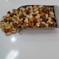 آجیل چهار مغز خام(1000گرمی)