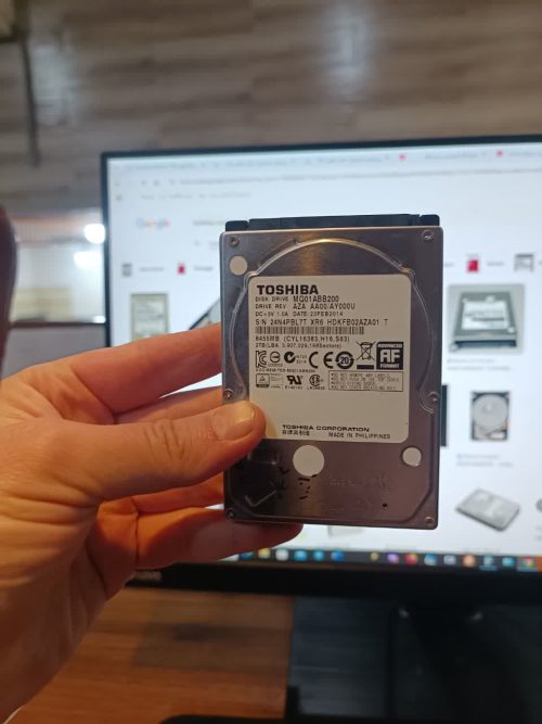 هارد 2 ترابایت 2.5 اینچ توشیبا ( باز شده از روی باکس اکسترنال)