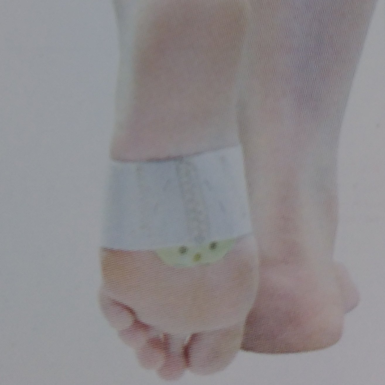 پد متاتارسال مدل طب و صنعت کد 24100 در دو سایز s/L