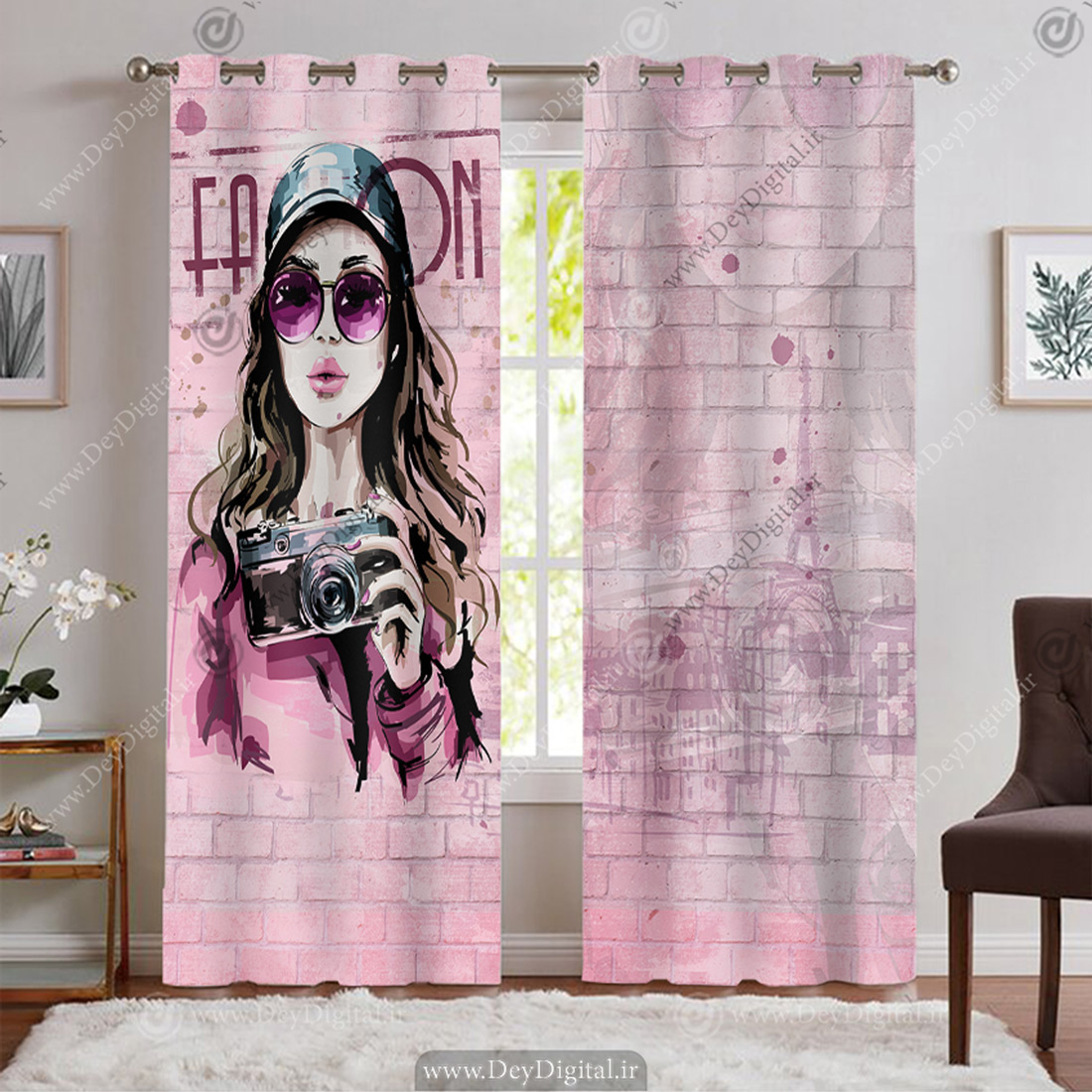 پرده اتاق دختر طرح فانتزی دخترک عکاس با زمینه آجری BA-9245
