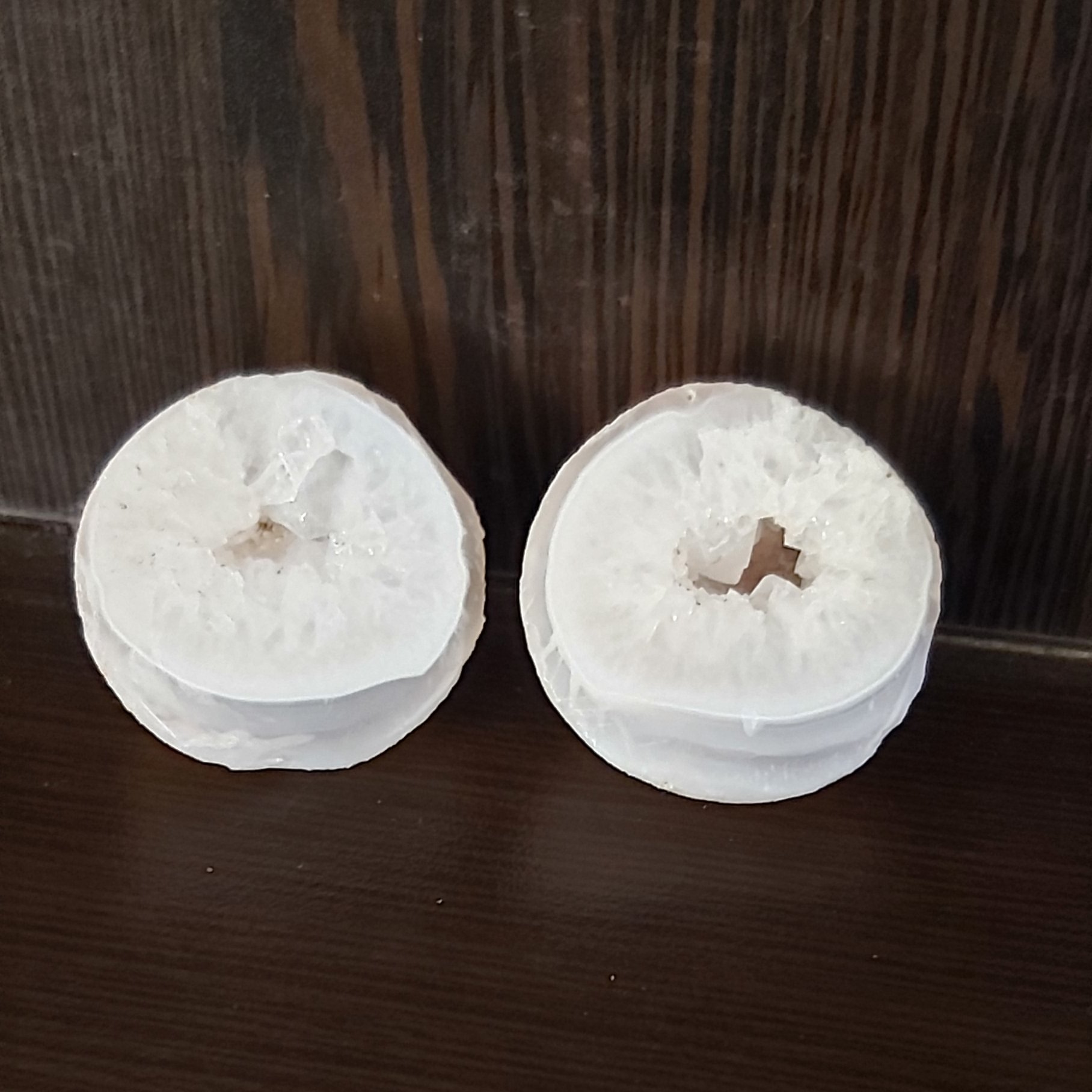 راف سنگ طبیعی  عقیق توپی ژئود دار بسیار زیبا 