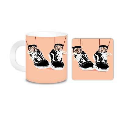 ماگ مدل کفش  کد 1300 به همراه زیر لیوانی