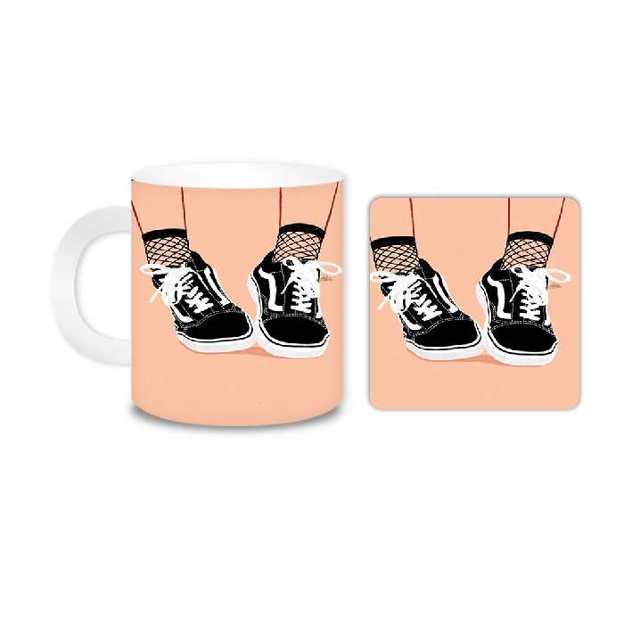 ماگ مدل کفش  کد 1300 به همراه زیر لیوانی