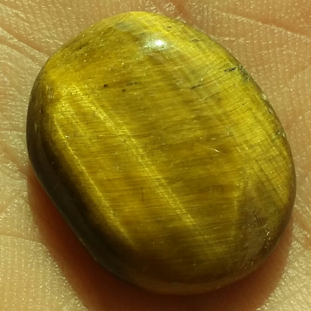 نگین چشم ببر بسیار زیبا پر تلالو سایز درشت 100درصد طبیعی