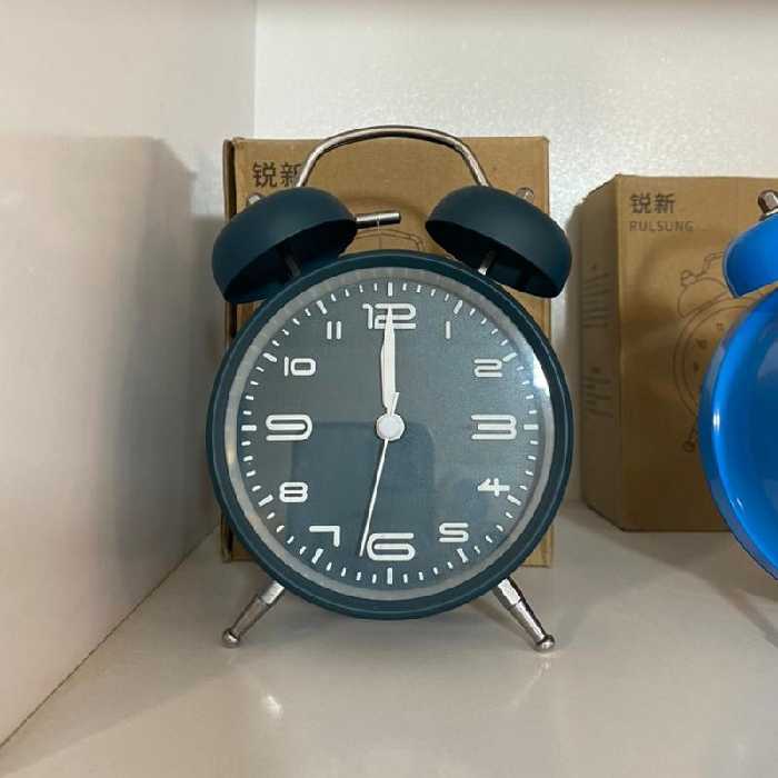  ساعت رومیزی فلزی زنگ دار طرح قدیم 