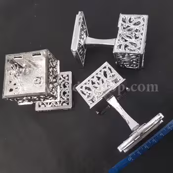 جام کتیبه کوچک نقره ای