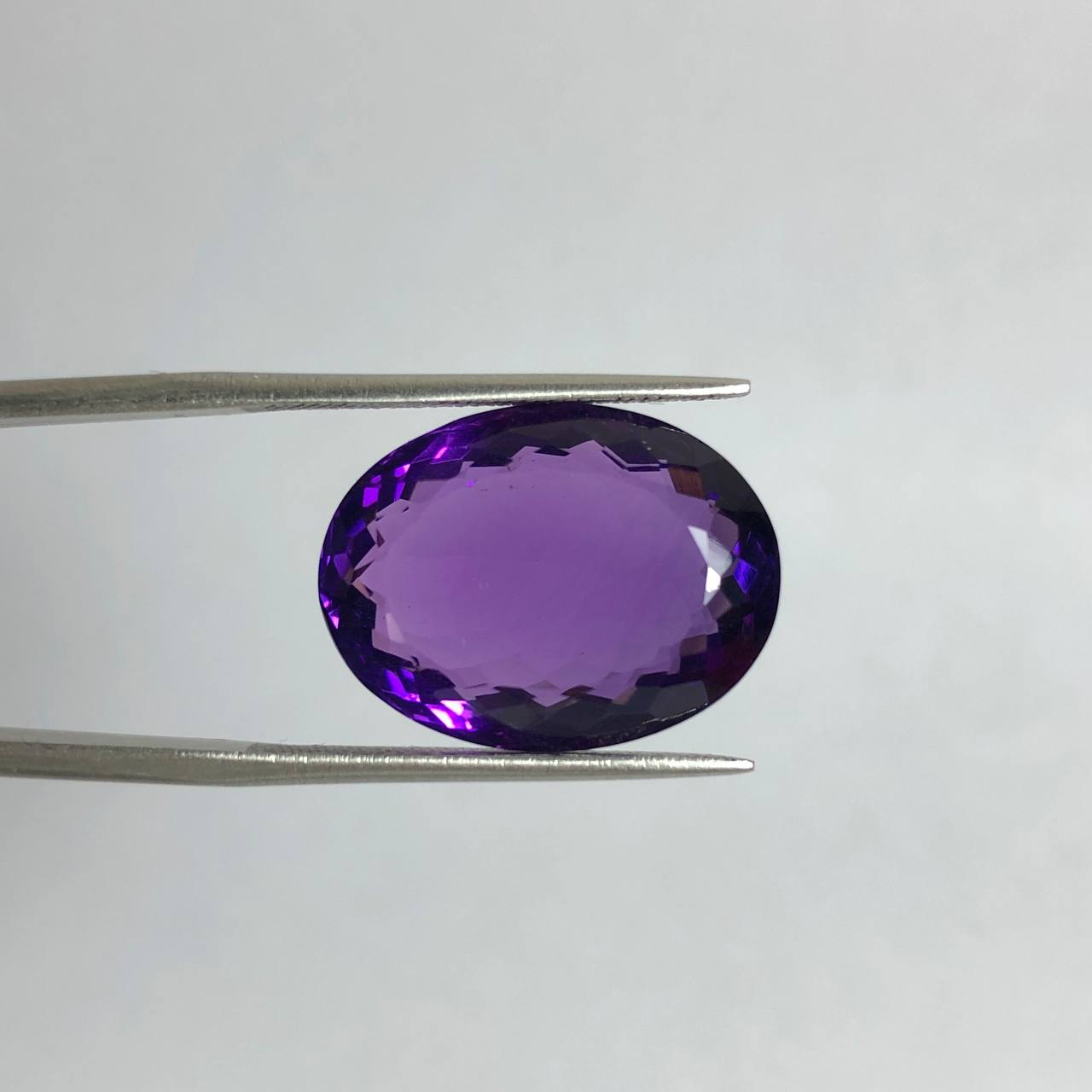 نگین آمیتیست تراش درجه یک بیضی بنفش 240288