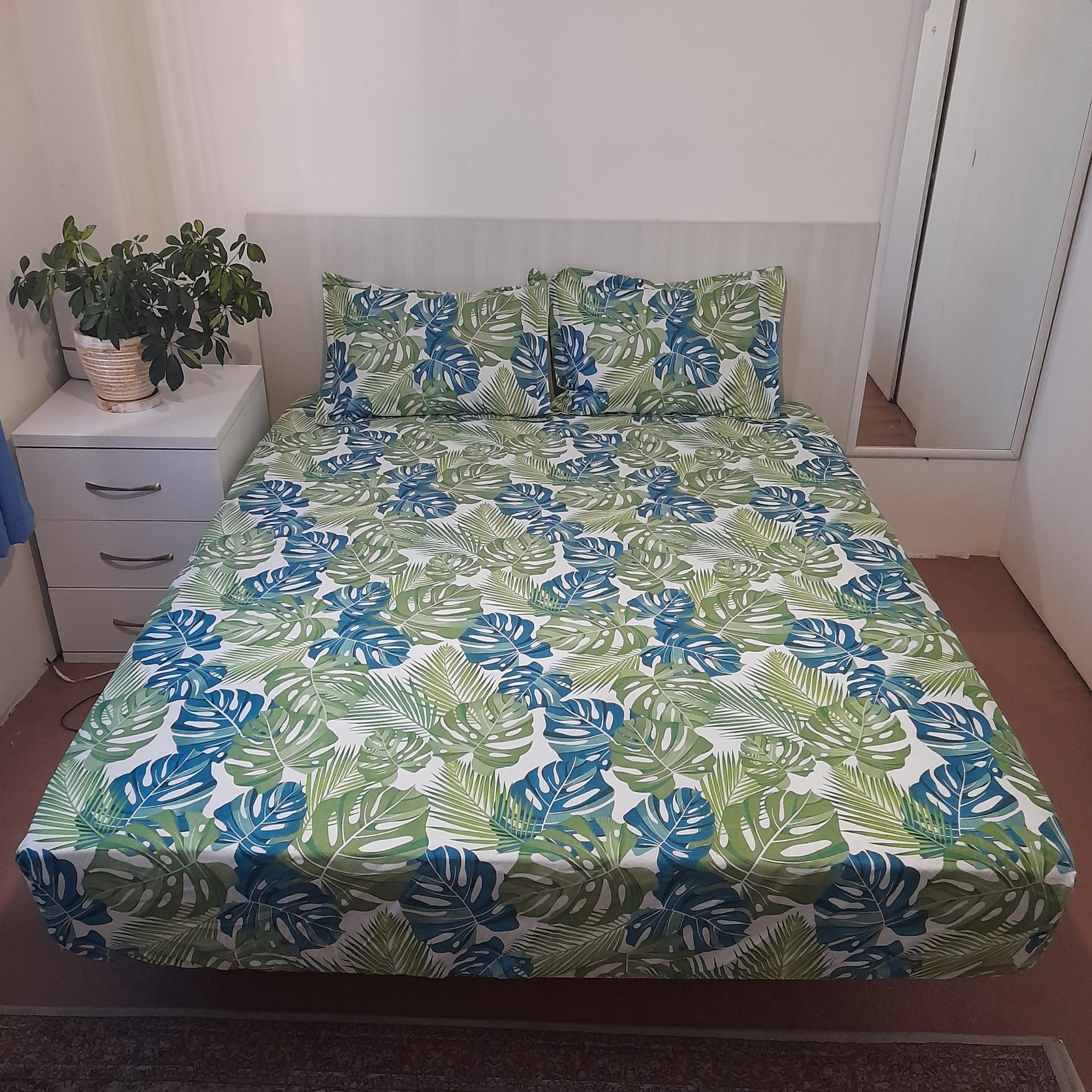 سرویس ملحفه مدل کشدار ni05063 طرح هاوایی کد 160  دو نفره سه تکه