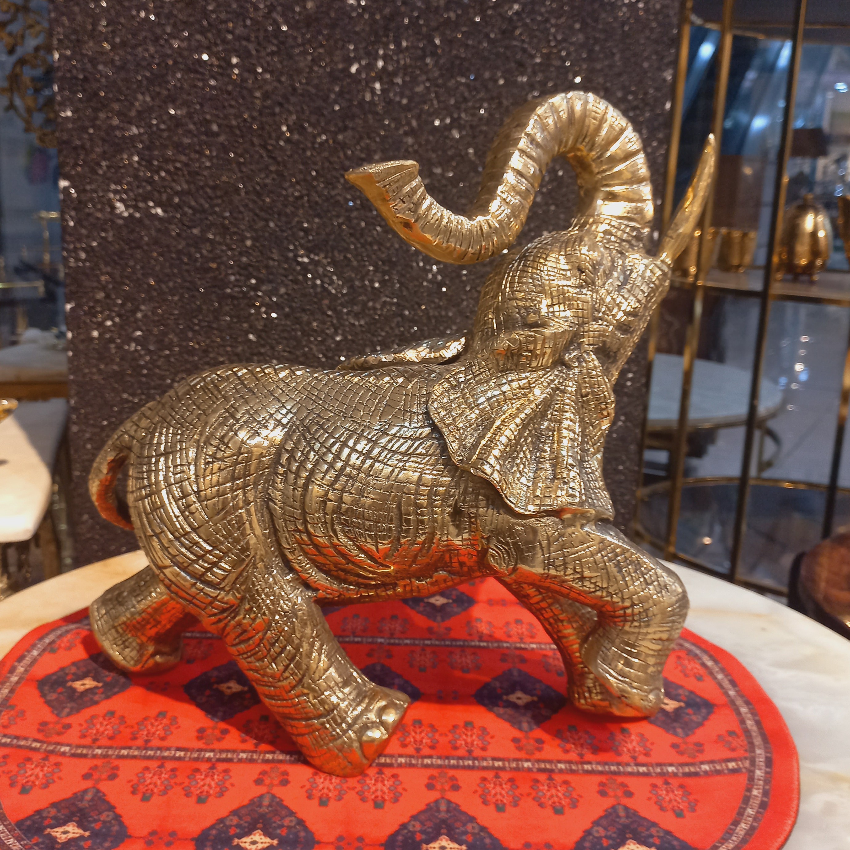 مجسمه(استند)فیل برنجی(برنز)سنگین وزن کیفیت و پرداخت درجه یک