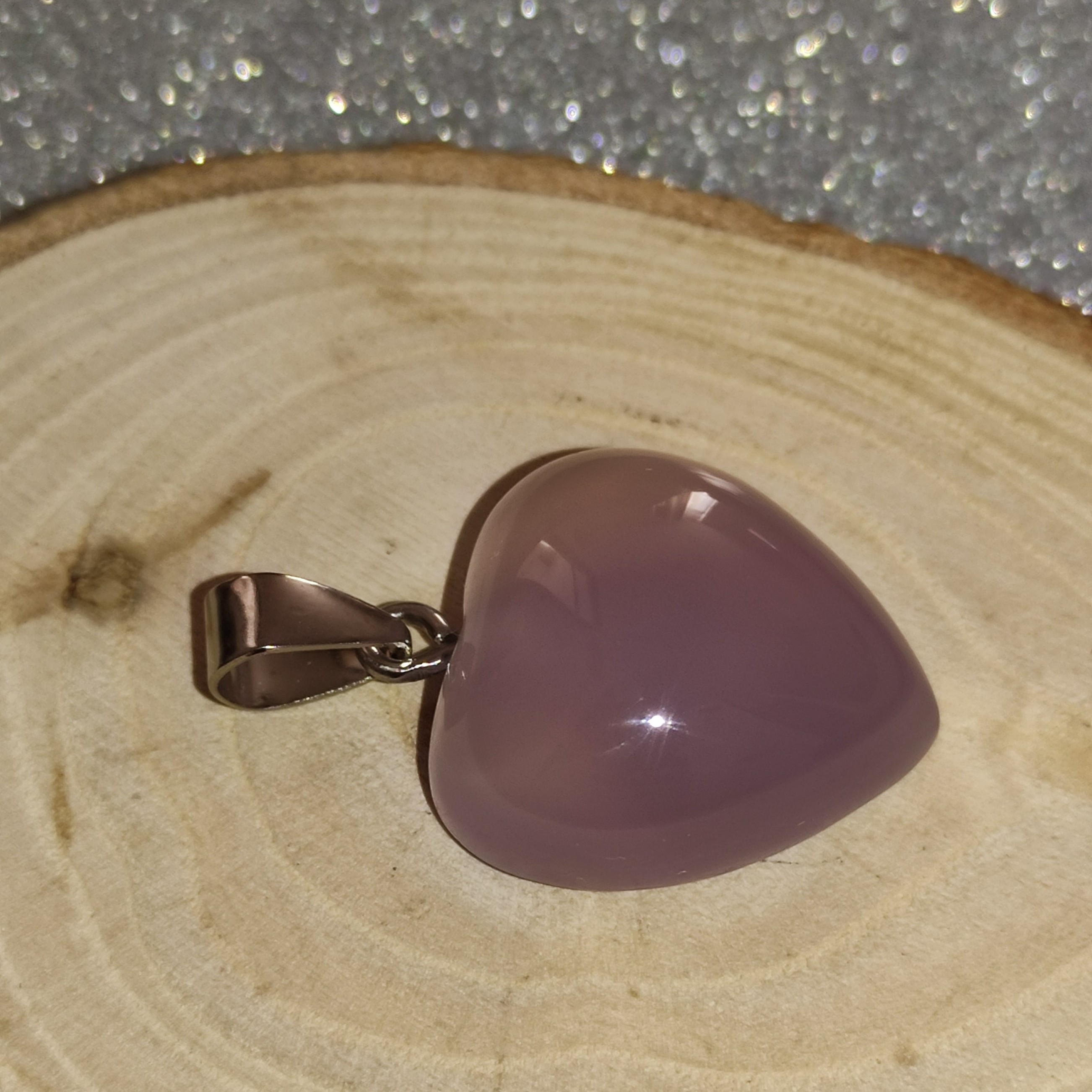 نگین فانتزی زیبا با عقیق سوسنی 