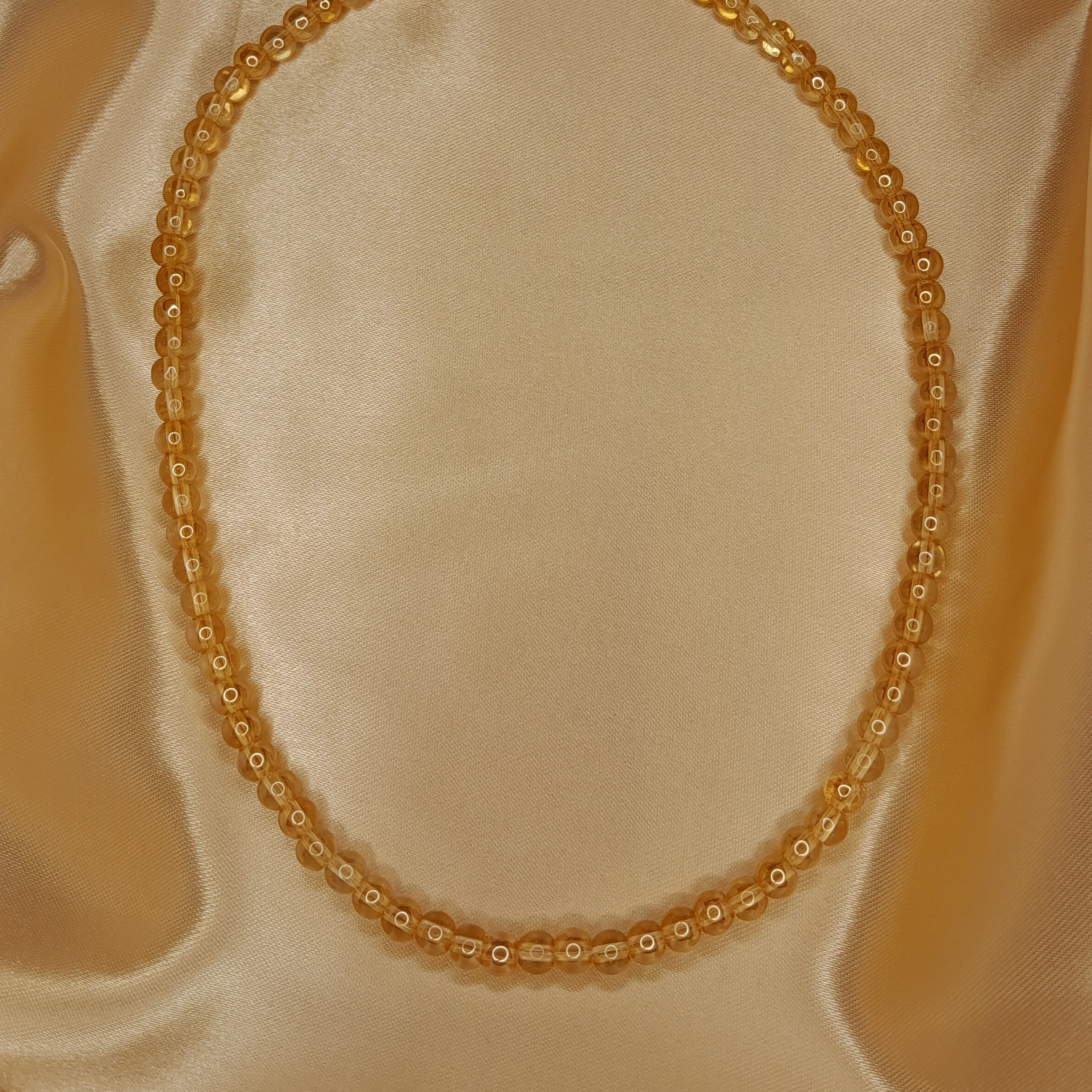 گردنبند مهره شفاف دستساز