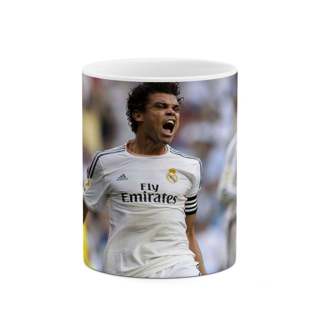 ماگ طرح فوتبالیست PePe مدل mgp12528
