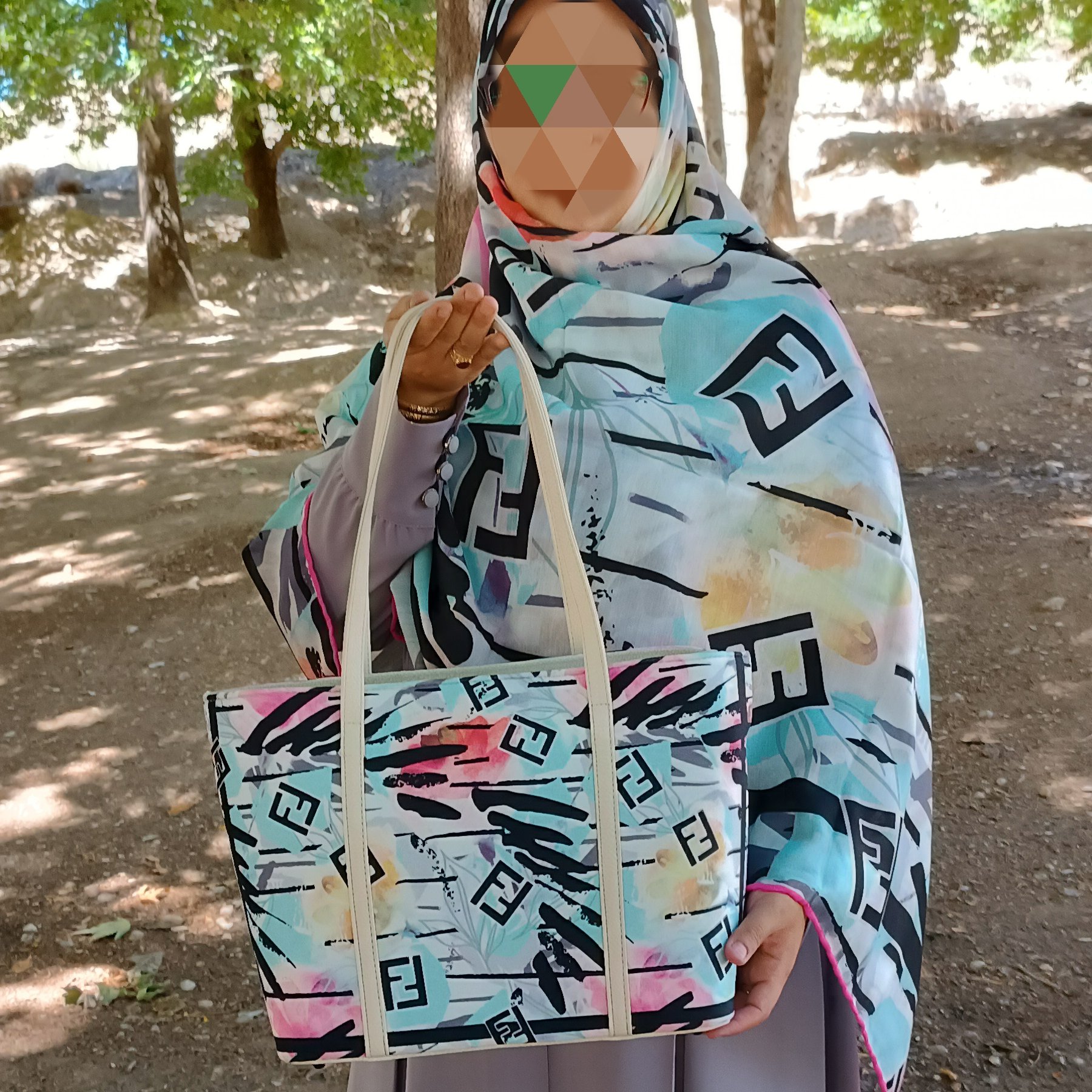 ست کیف و روسری . جنس روسری نخی جنس کیف مخمل پورشه