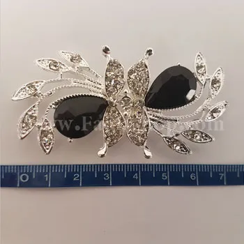 گل سینه جفتی نقره ای