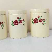 بانکه سرامیکی در نگها و طرحهای مختلف، 3بارپخت،ارتفاع 12 و قطر9سانت، مناسب برای شکر، چای، قند، حبوبات و ..