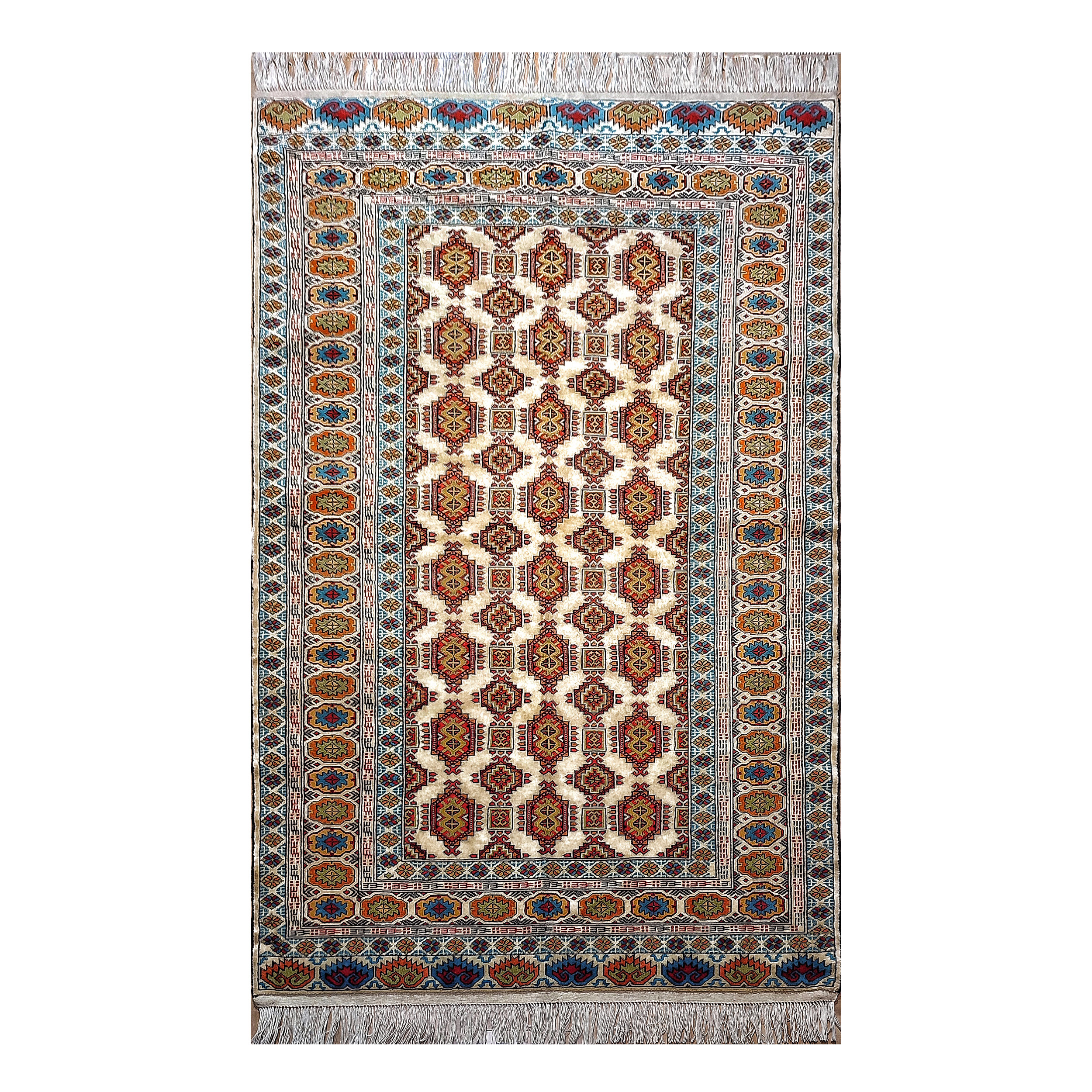 فرش دستباف دو و نیم متری طرح خشتی مدل AA