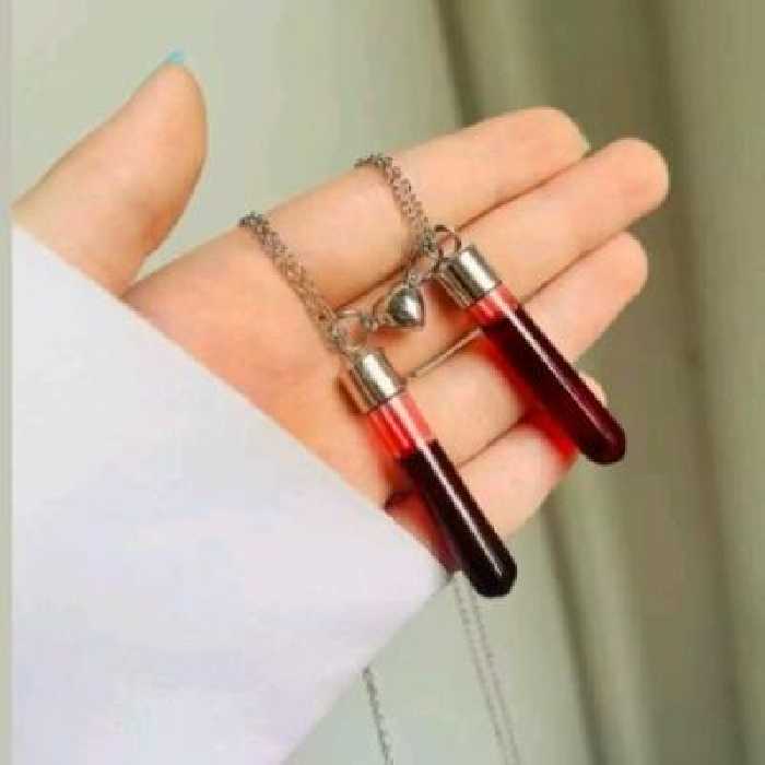 ست دو عددی گردنبند مگنتی قلب استیل شیشه خون