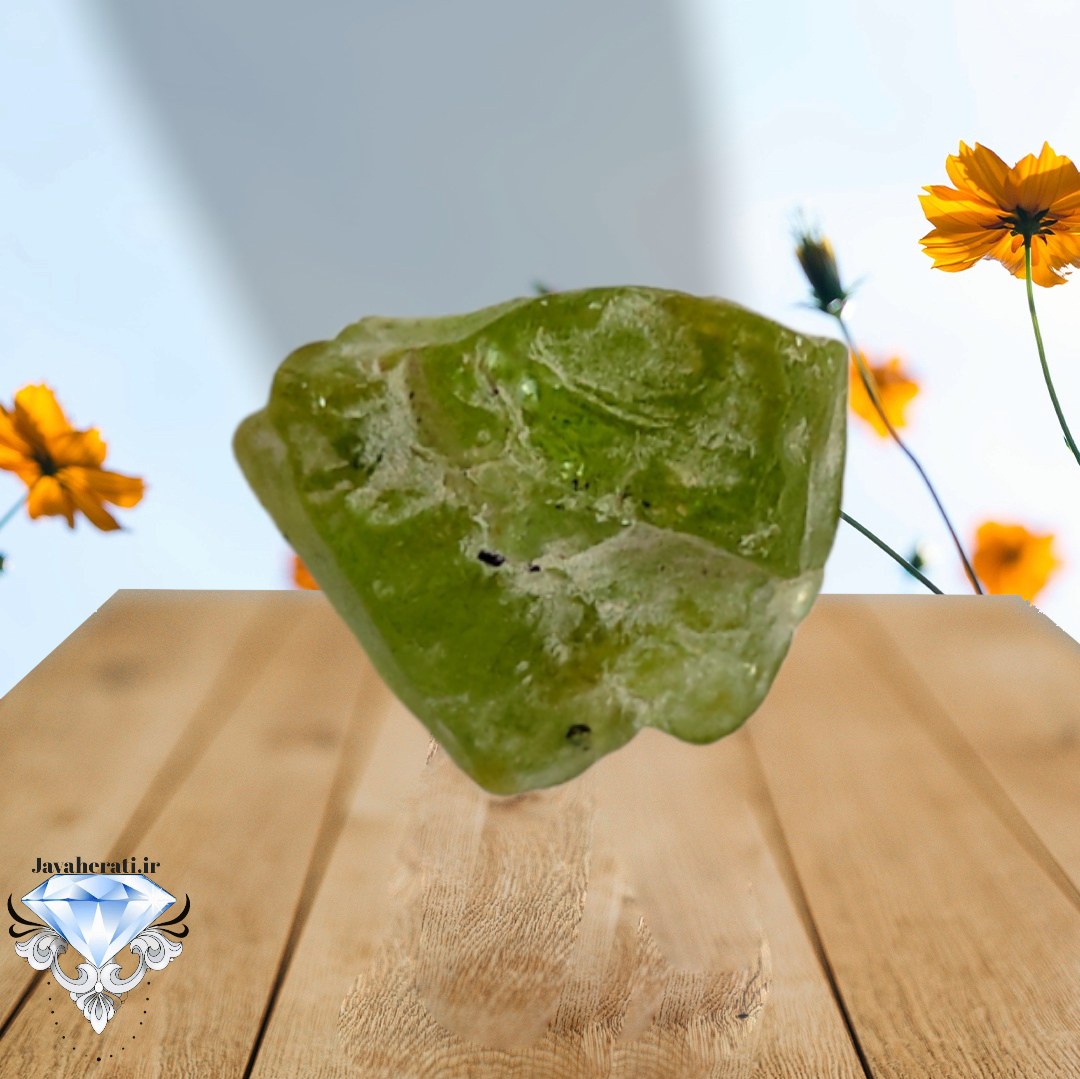 سنگ زبرجد پاکستان معدنی  11 قیراط 