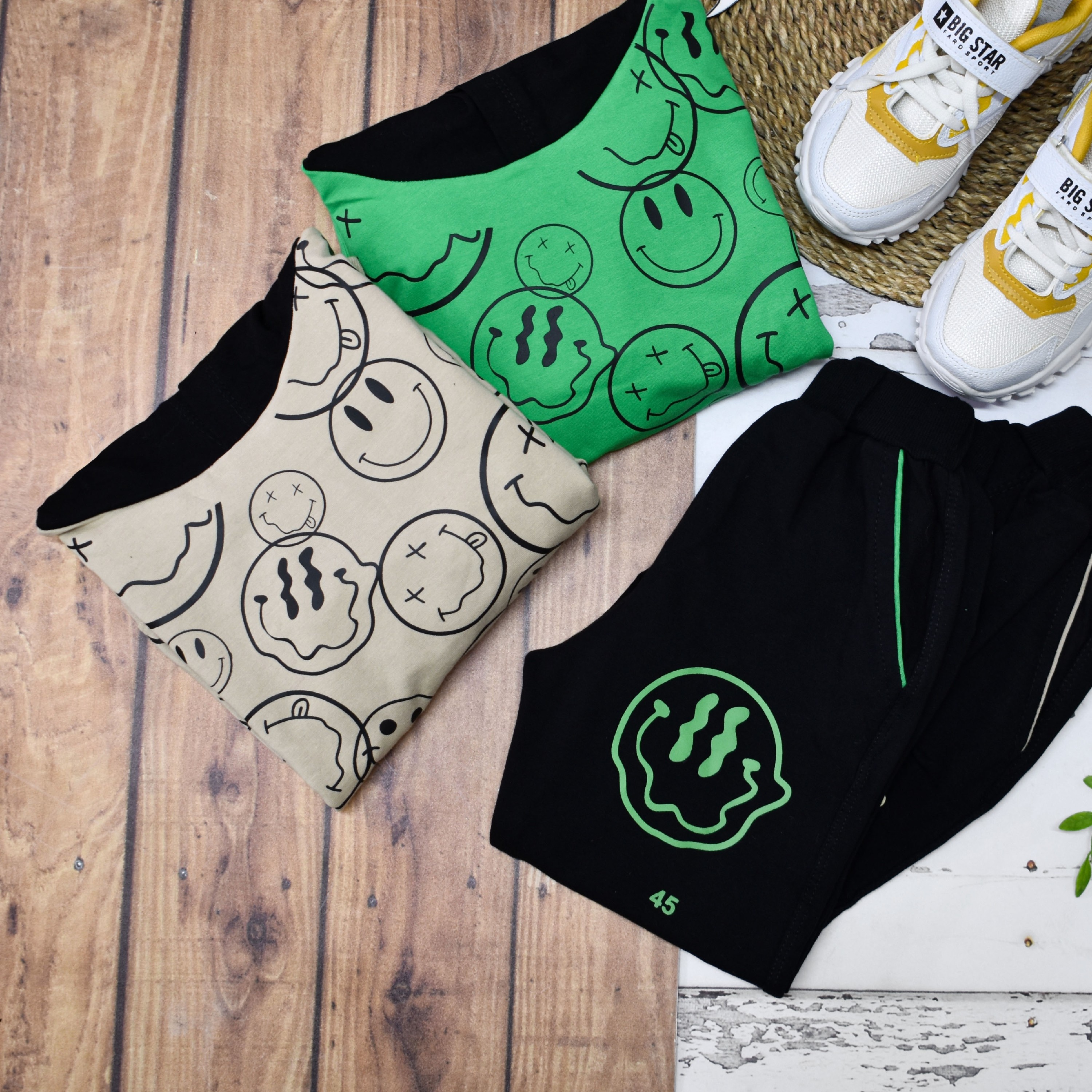 نام محصول هودی شلوار استیکر