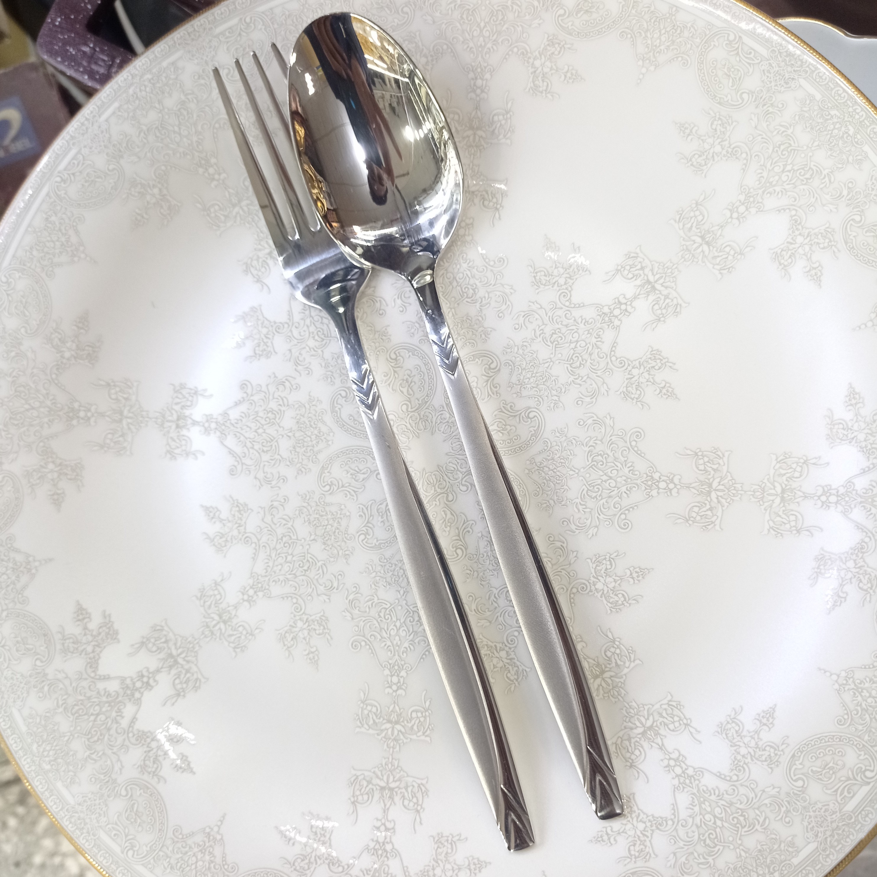 سرویس قاشق  چنگال 144پارچه یونیک استیل نگیر 4میل (طرح نیو ماینز جدیدترین مدل)