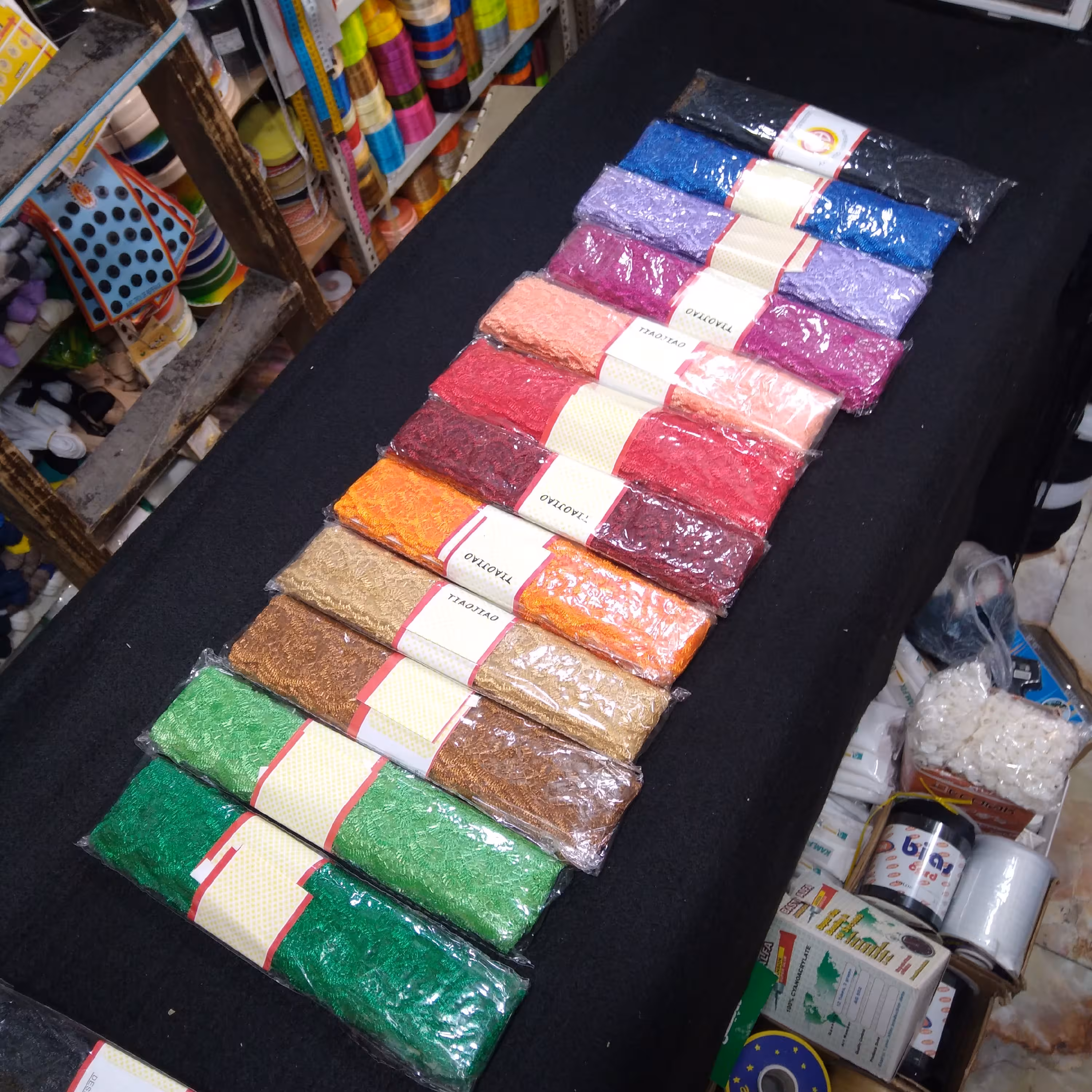 نوار یراق ارگانزا بسته های 10 یاردی (9 متر و 20 سانت ) (خرازی و خیاطی ) 
