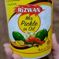 ترشی انبه پاکستانی مخلوط روغنی برند رضوان در وزن 400 گرمی