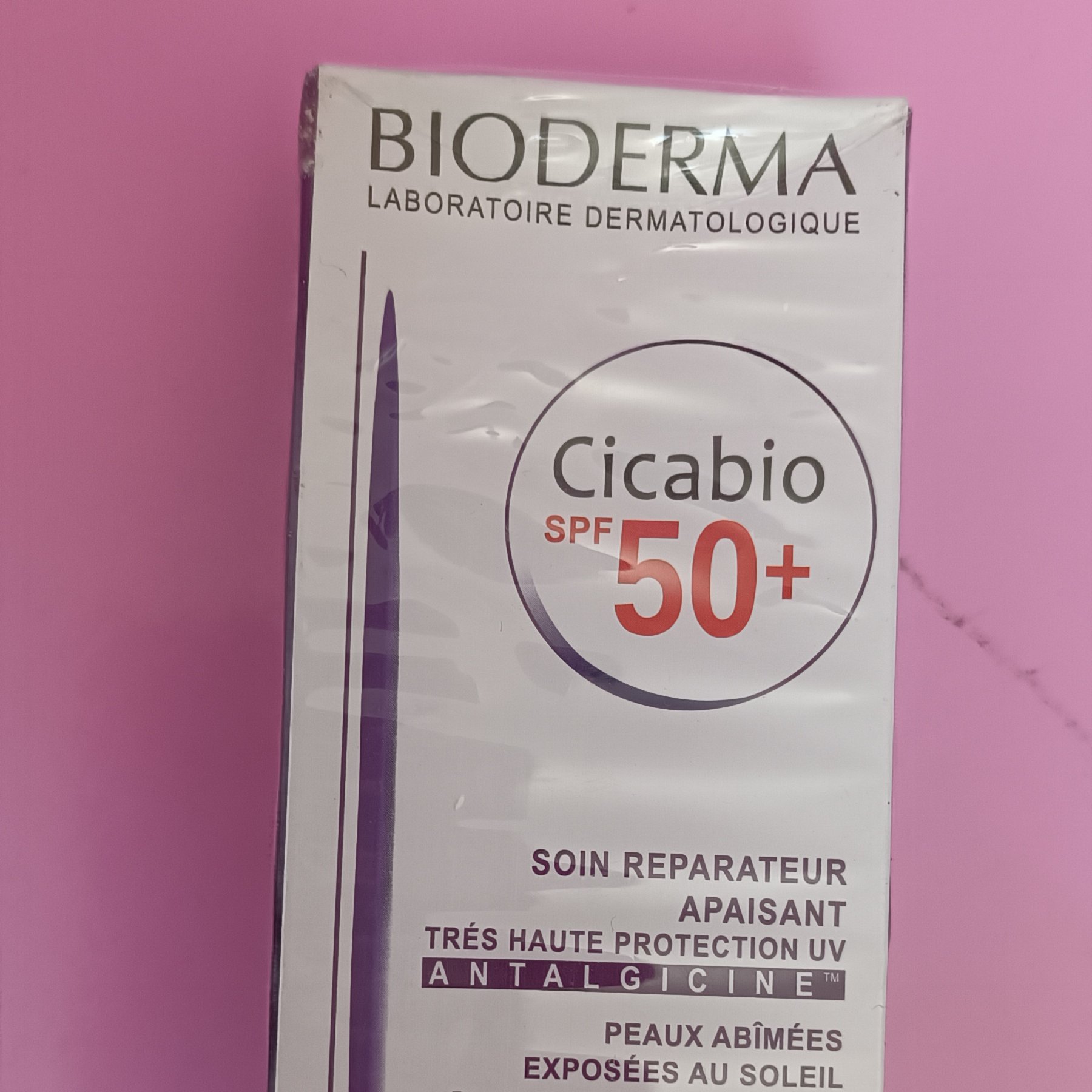 ضد آفتاب بیودرما سیکابیو +50 رنگی