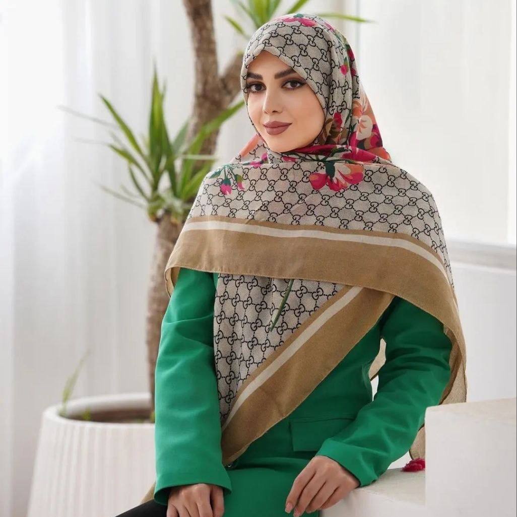روسری طرحدار 