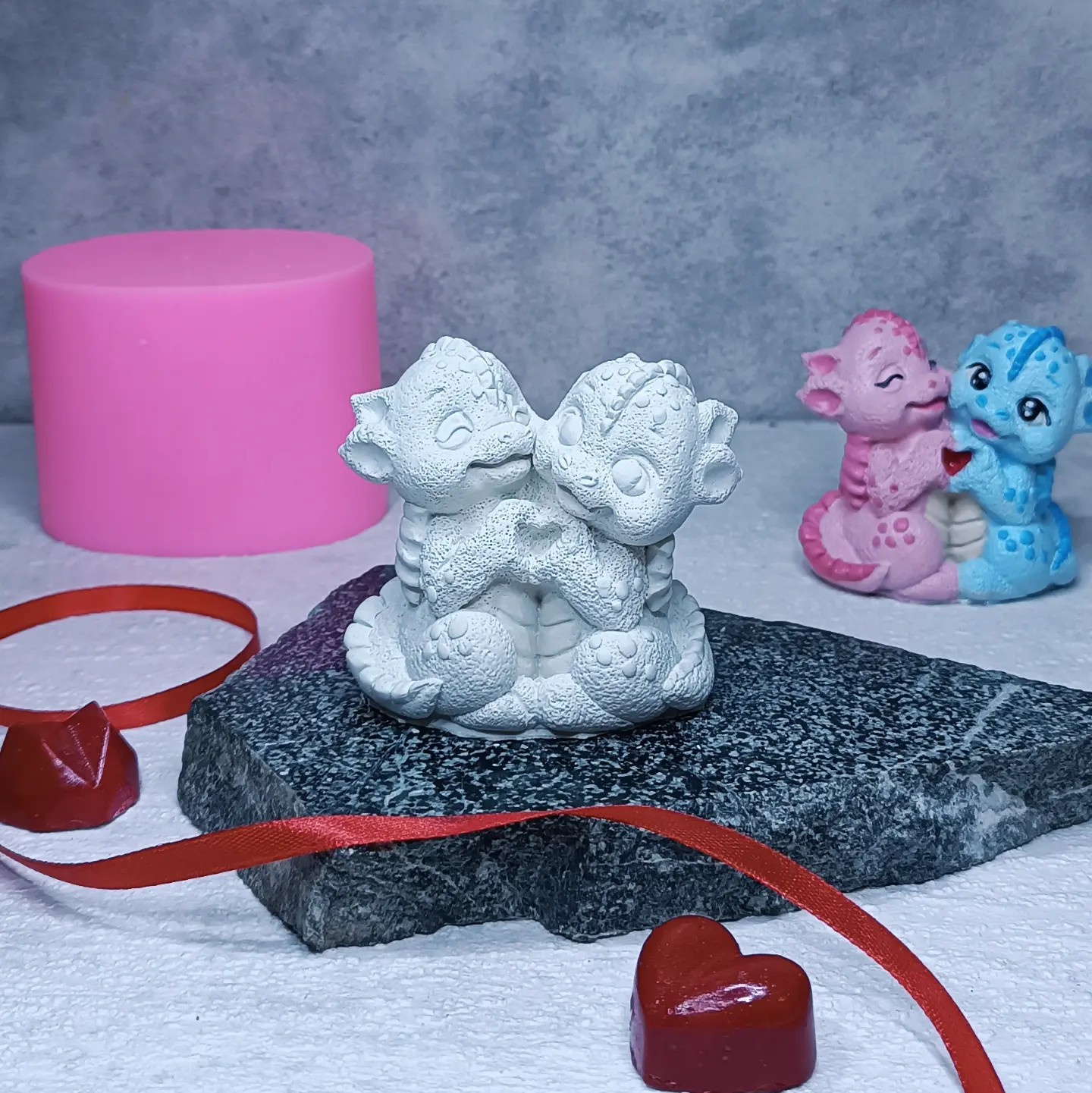 مجسمه اژدها عاشق(نماد سال 1403) بدون رنگ