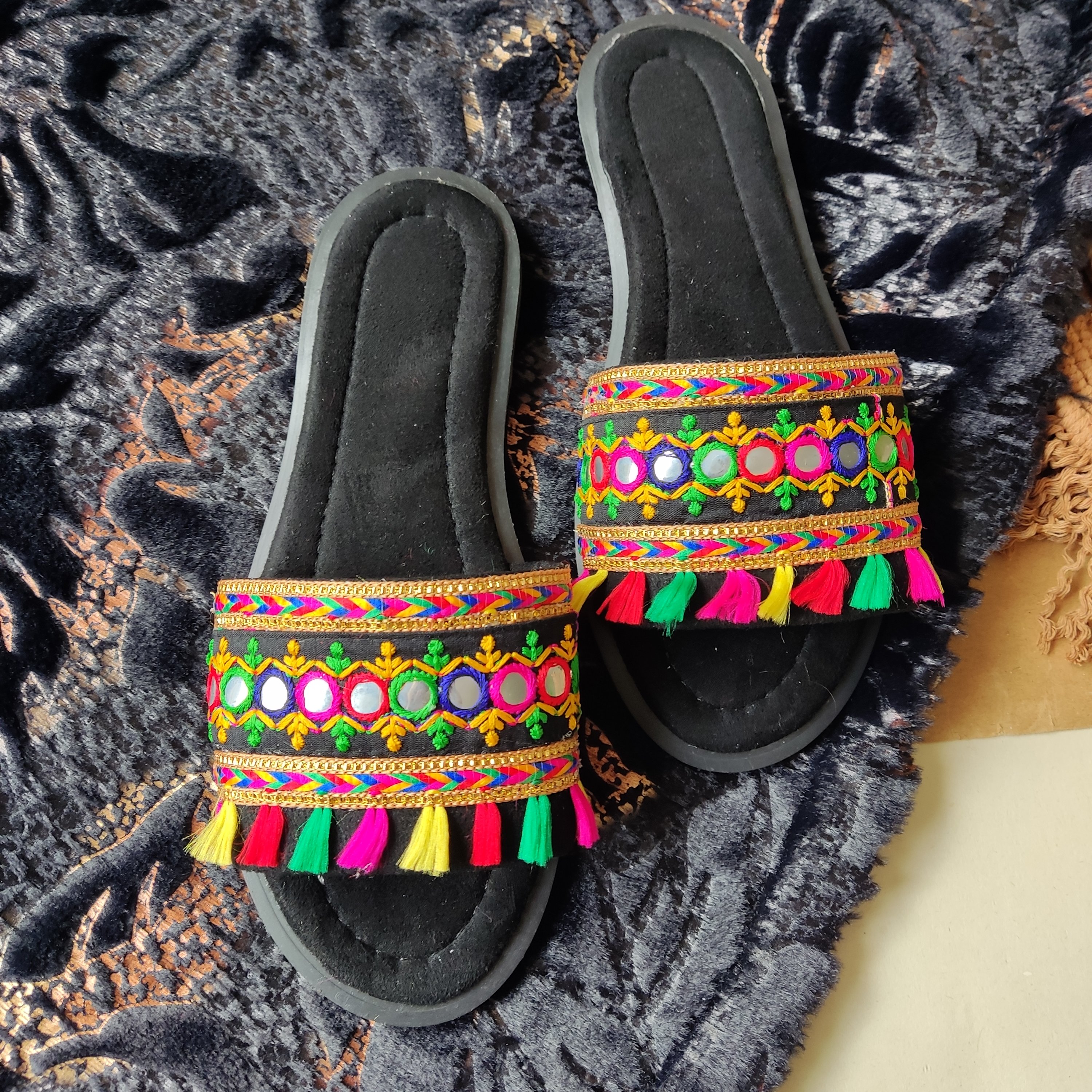 صندل مشکی زنانه سنتی