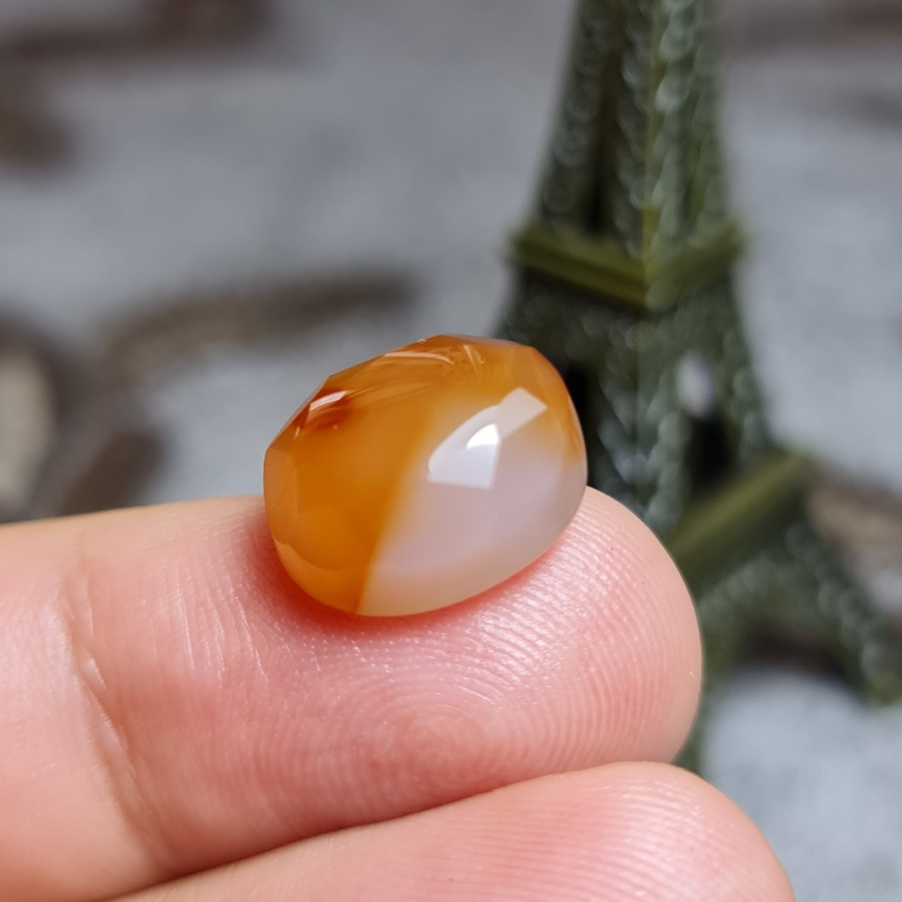  نگین  فوق العاده زیبای عقیق اصل یمن با تراش فست
کد 24723