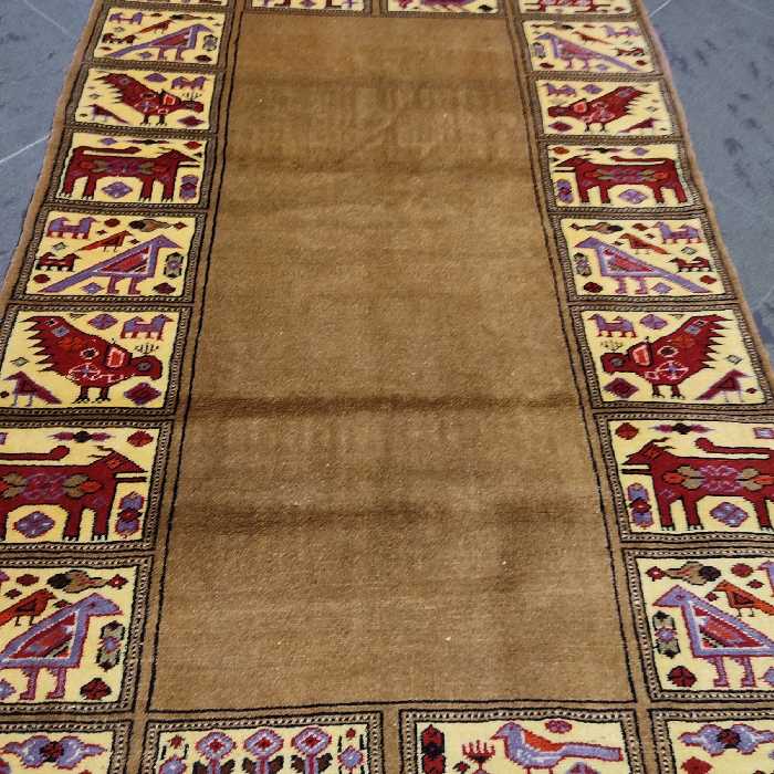 فرش دستبافت یک متری طرح کف ساده کد AA496