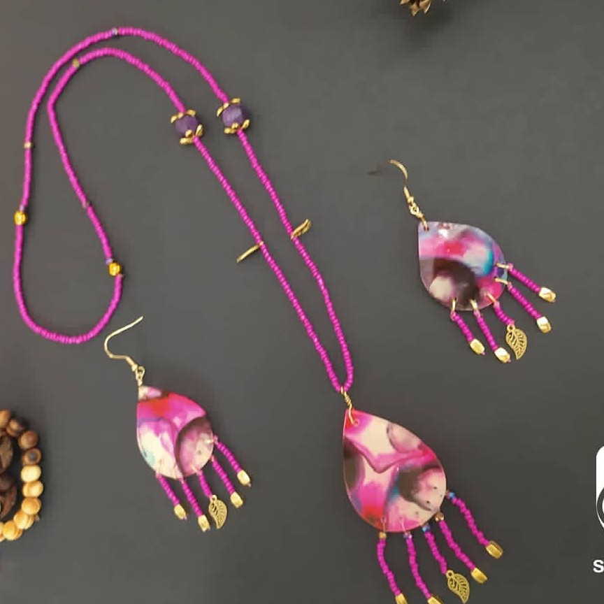 نیم ست رزین ابرنگی صورتی 