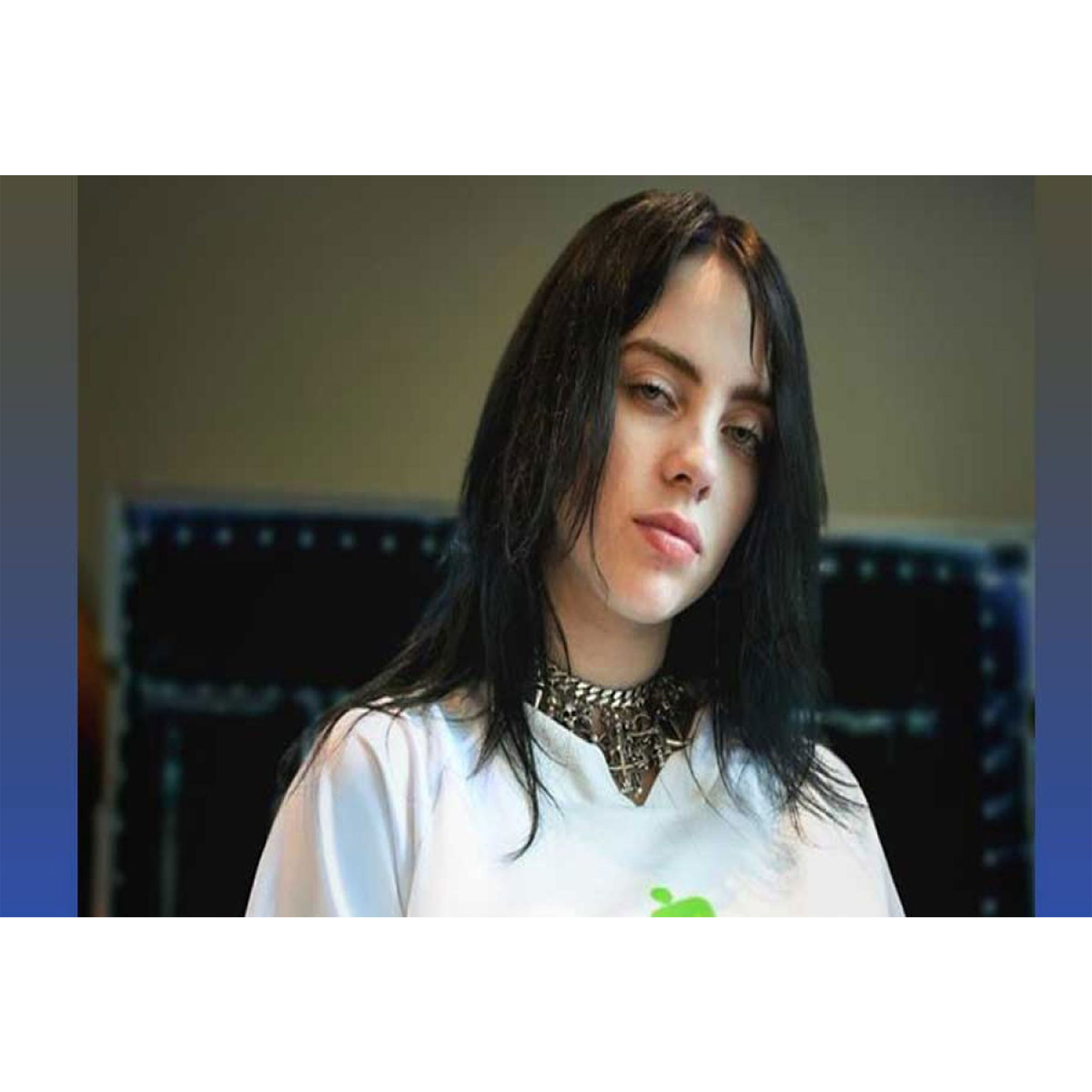 تابلو شاسی مدل خواننده بیلی آیلیش T5589