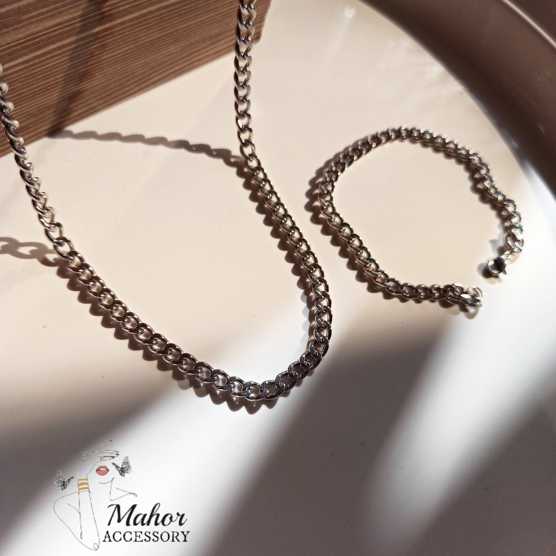 نیم ست  دستبند و گردنبند اسپرت کارتیر