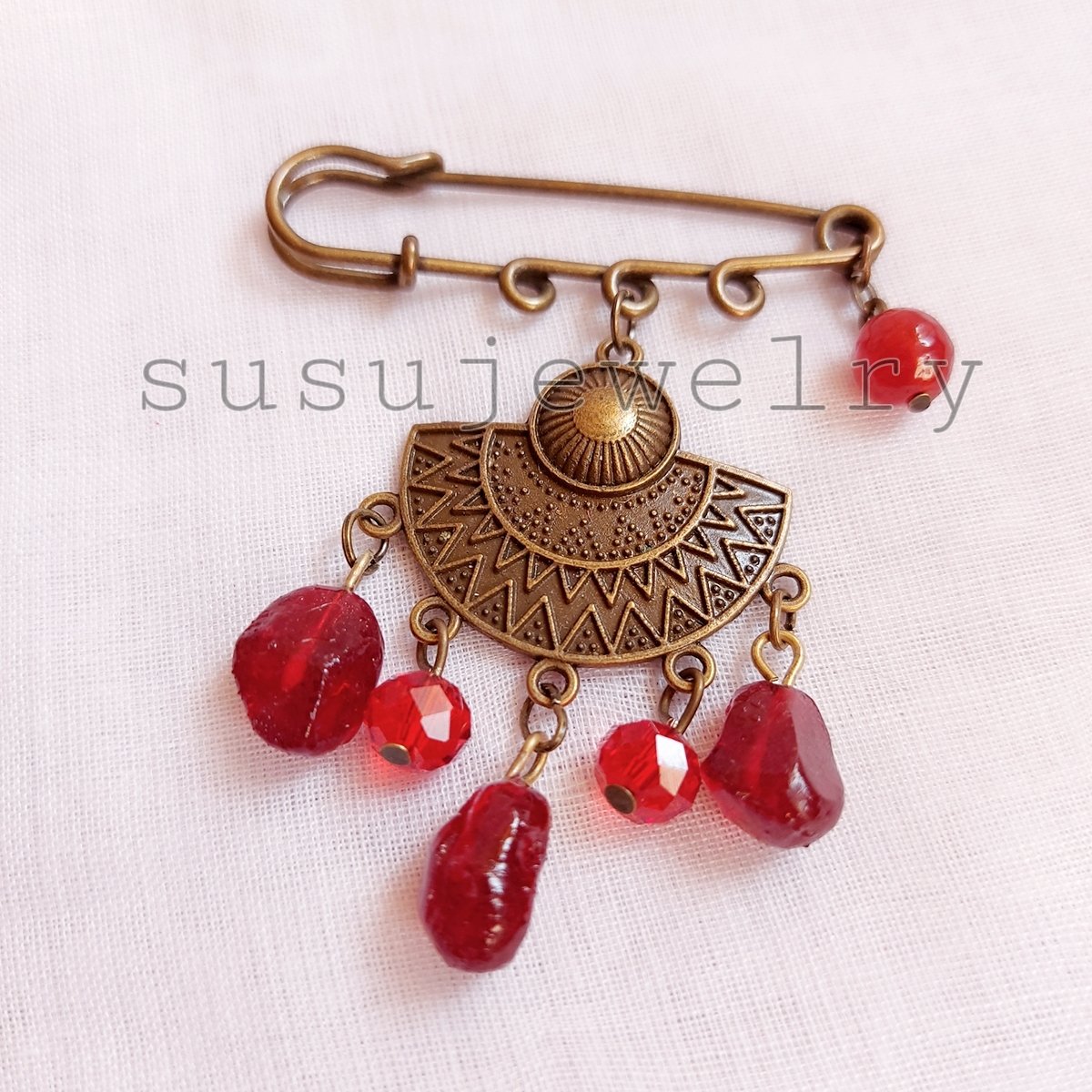 سنجاق سینه اسکاتلندی مدل دونه انار یلدایی